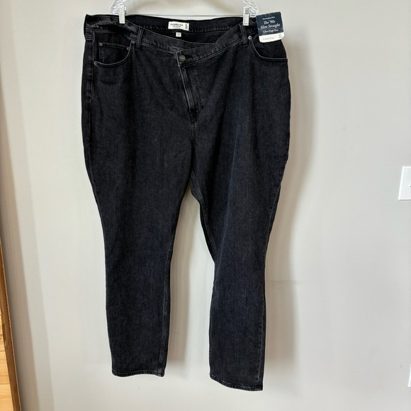 Abercrombie & Fitch The 90’s Slim Straight Ultimate High Rise Jeans Size 24R/37 - Picture 1 of 7